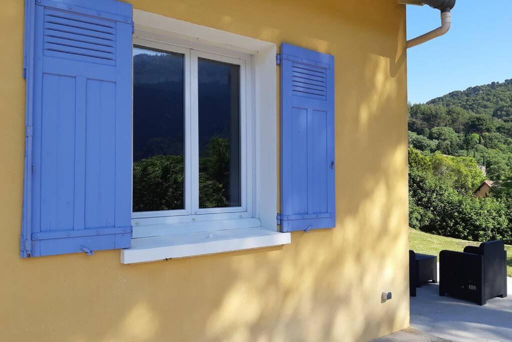 Vue Panoramique Sur Le Chateau,Montagne Et Grottes Fontaine-de-Vaucluse Exterior foto